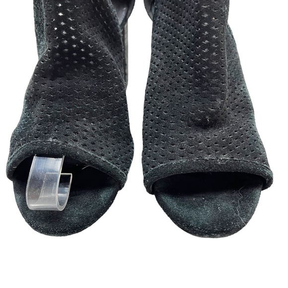 AEROSOLES HIGH FREQUENCY Black Genuine Leather Chunky High Heels Ankle Booties 7 - Picture 2 of 16